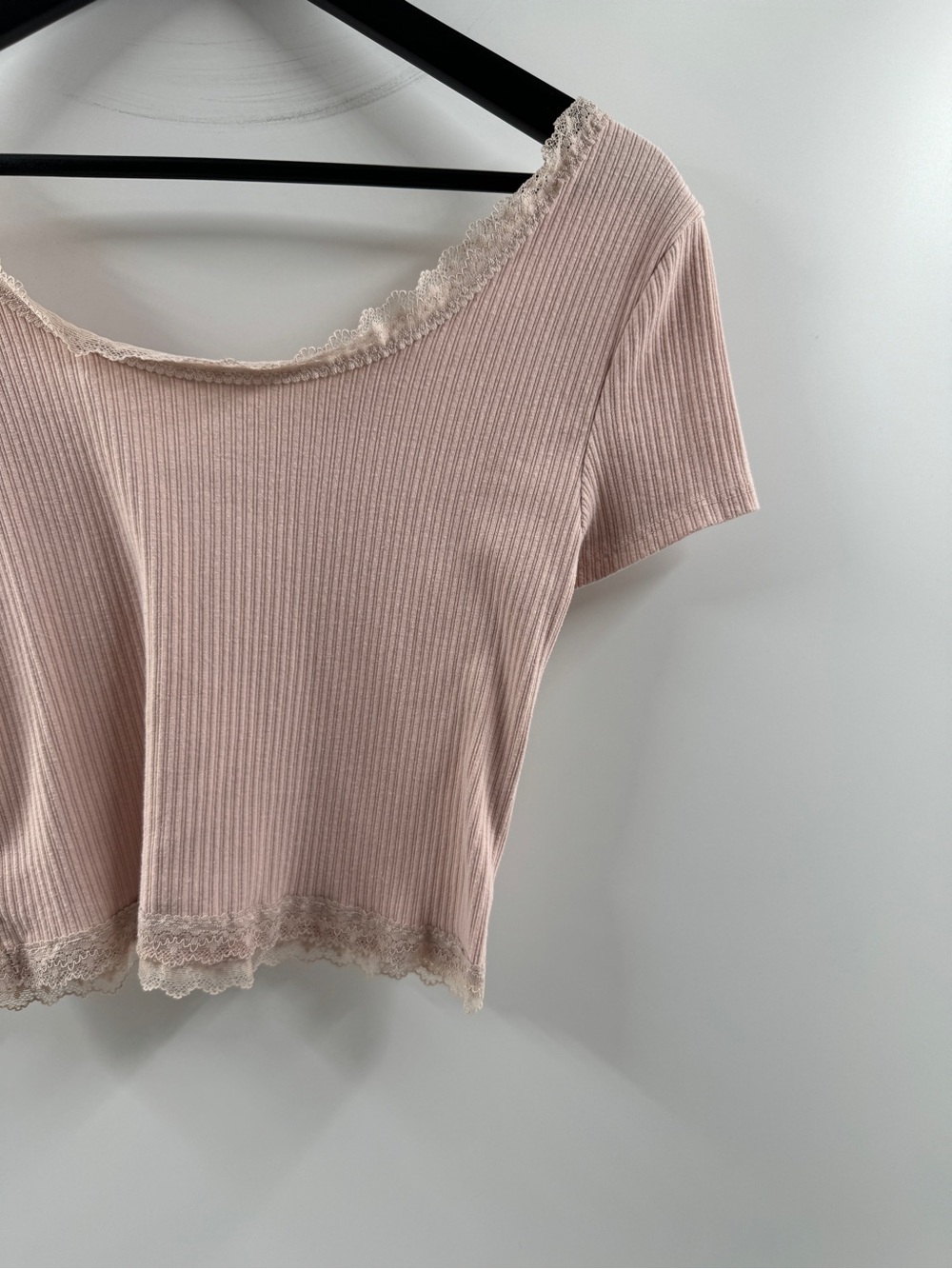 Aeropostale Light Pink Lace Trim Ribbed Crop Top Women's Large - Picture 8 of 8